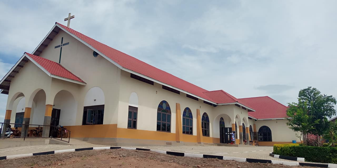 St. Adolf Parish, Ishongororo